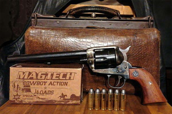 Dar vienas .45 Long Colt klubo narys